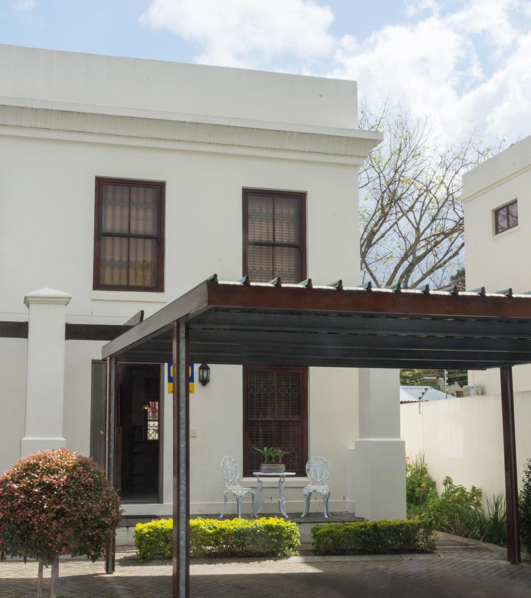 Pangsapuri 99 m² dengan 2 bilik tidur dan 2 bilik mandi peribadi di Stellenbosch Utama Luaran gambar